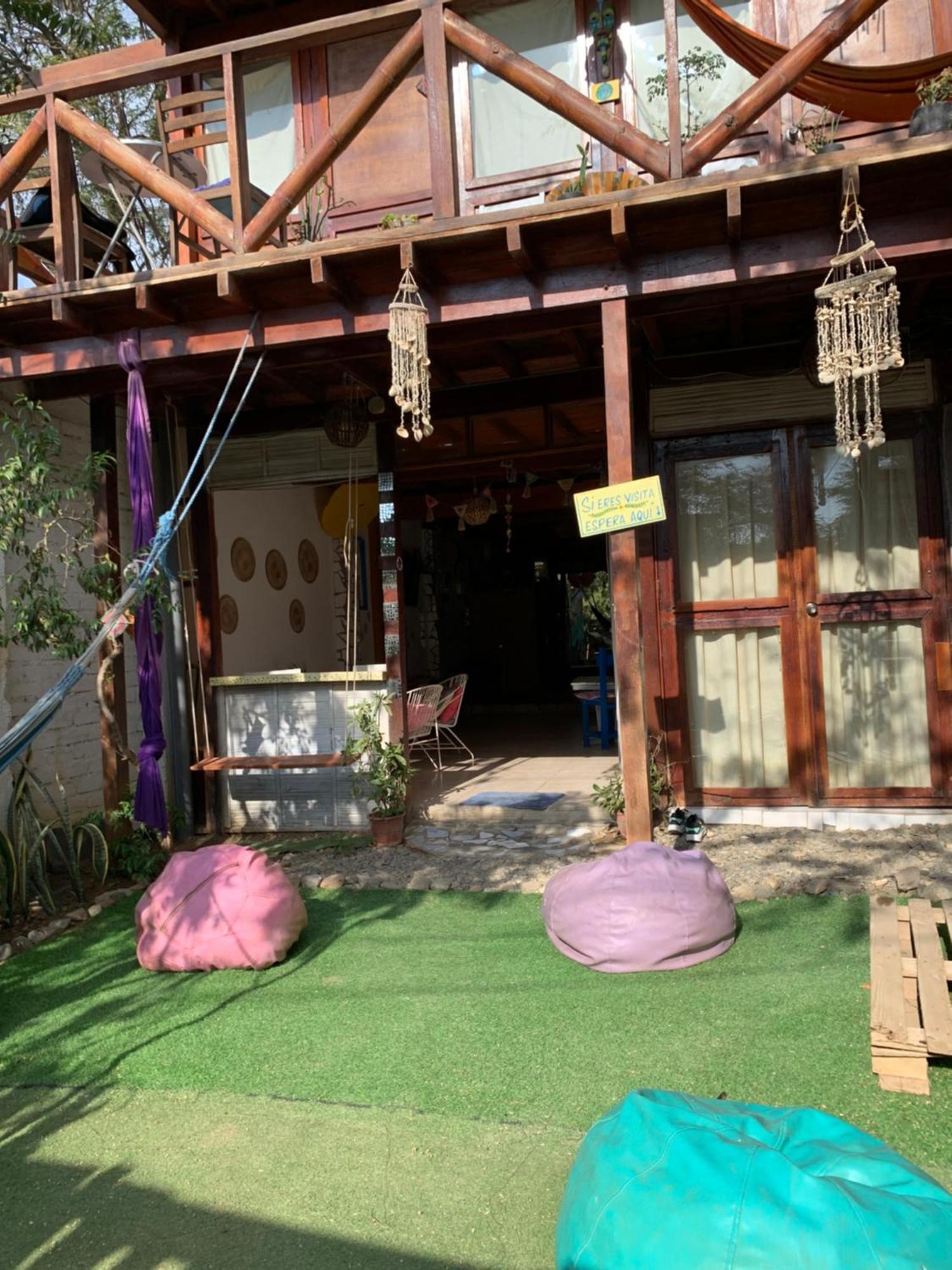 Wiracocha Hostal Mancora Bagian luar foto