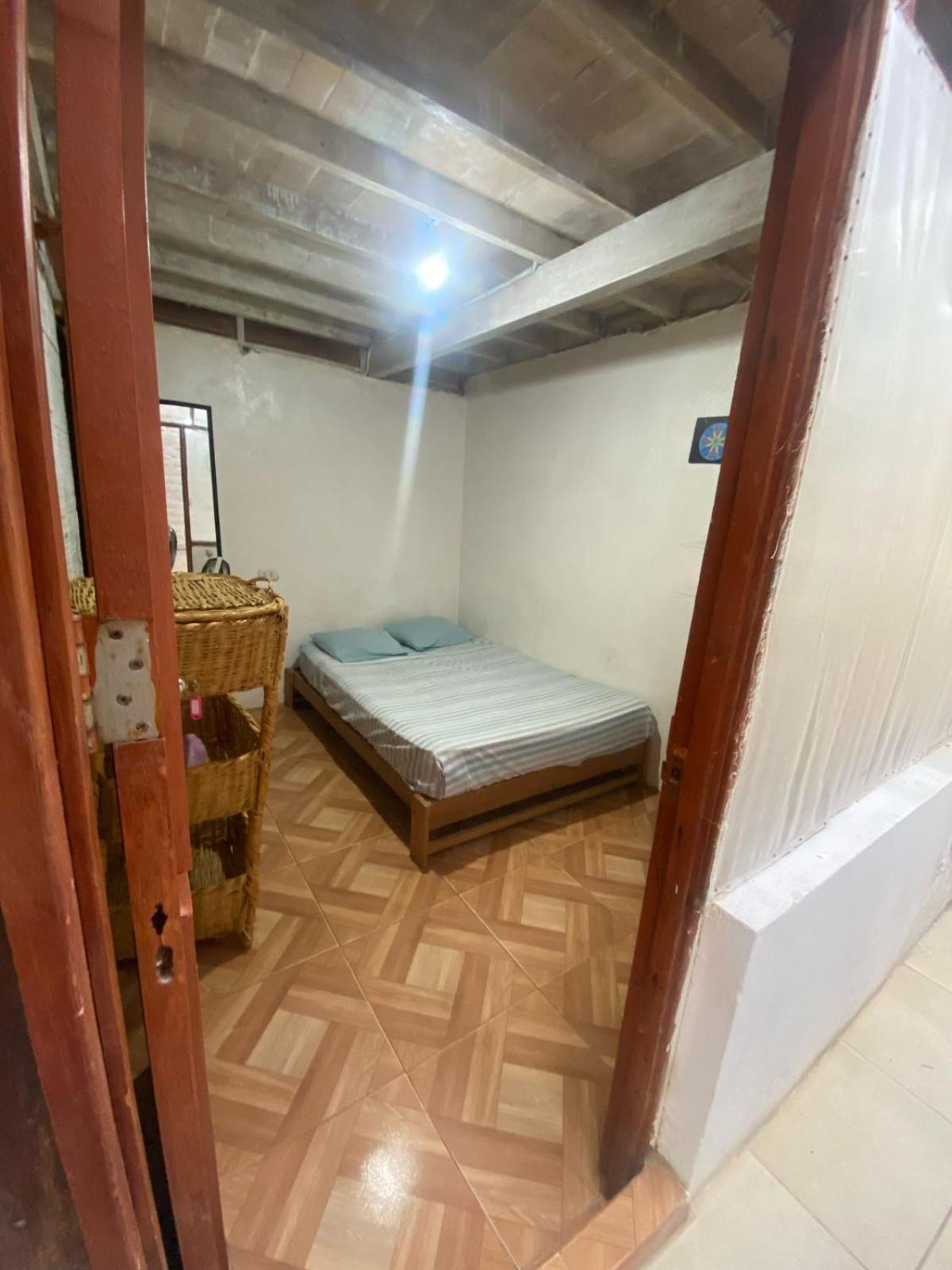 Wiracocha Hostal Mancora Bagian luar foto